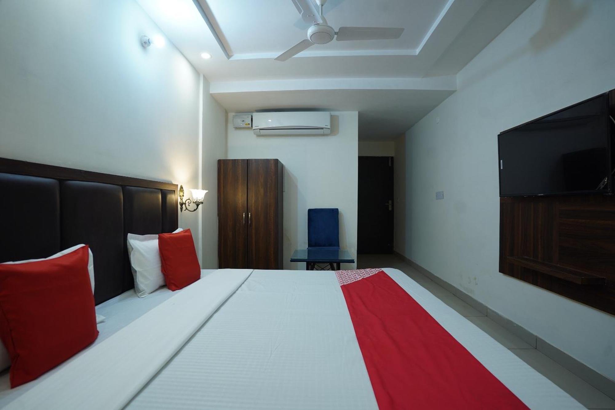 Hotel O Grey Orchid ลูดิฮานา ภายนอก รูปภาพ